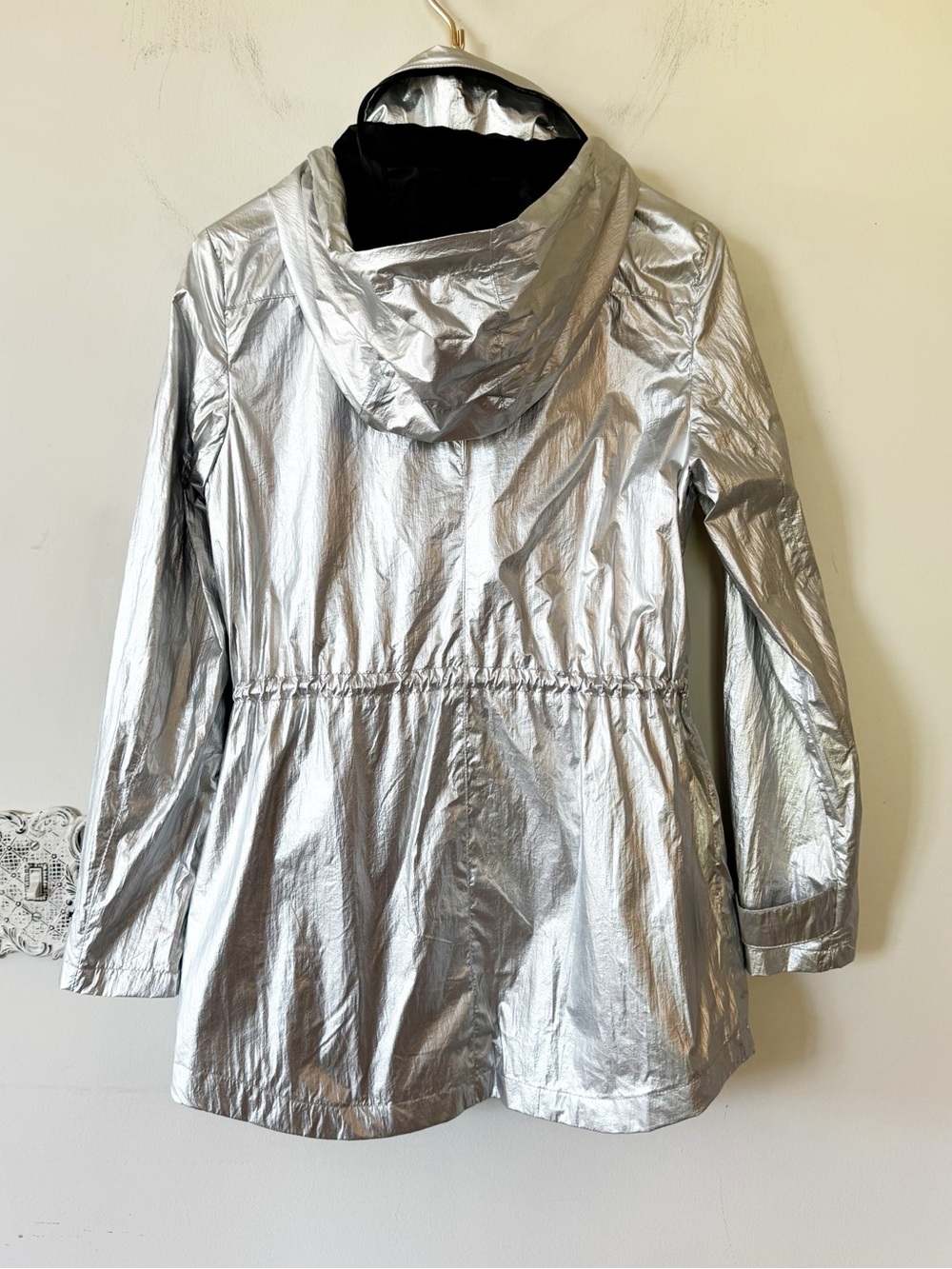 DKNY Silver Metallic Hooded Anorak Lightweight Windbreaker Rain Jacket XS - Picture 4 of 12
